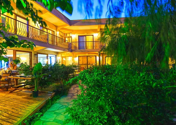 Deniz Πανσιόν